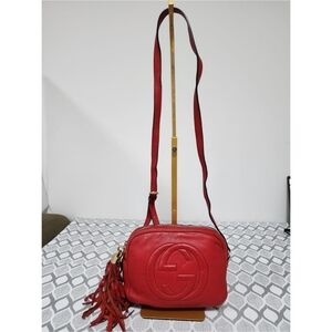 GUCCI Pebbled Calfskin Small Soho Disco Crossbody Bag Red